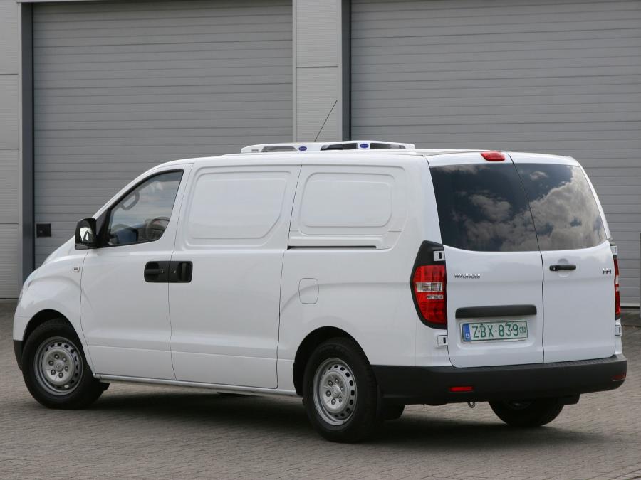  Hyundai H1 Van 2008 года  (фото 5 из 16)